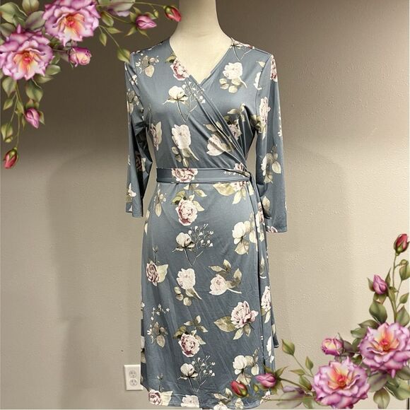 LuLaRoe Dresses & Skirts - LuLaRoe floral wrap dress size medium